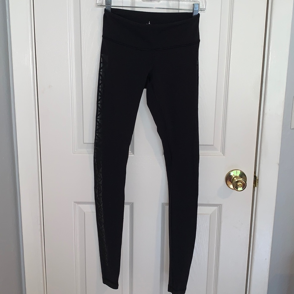 🛑 SOLD Lululemon athletica leggings